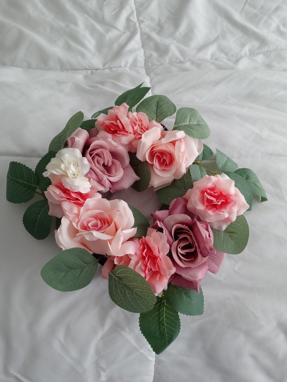 Ashland Pink Rose Mini Wreath with Green Leaves